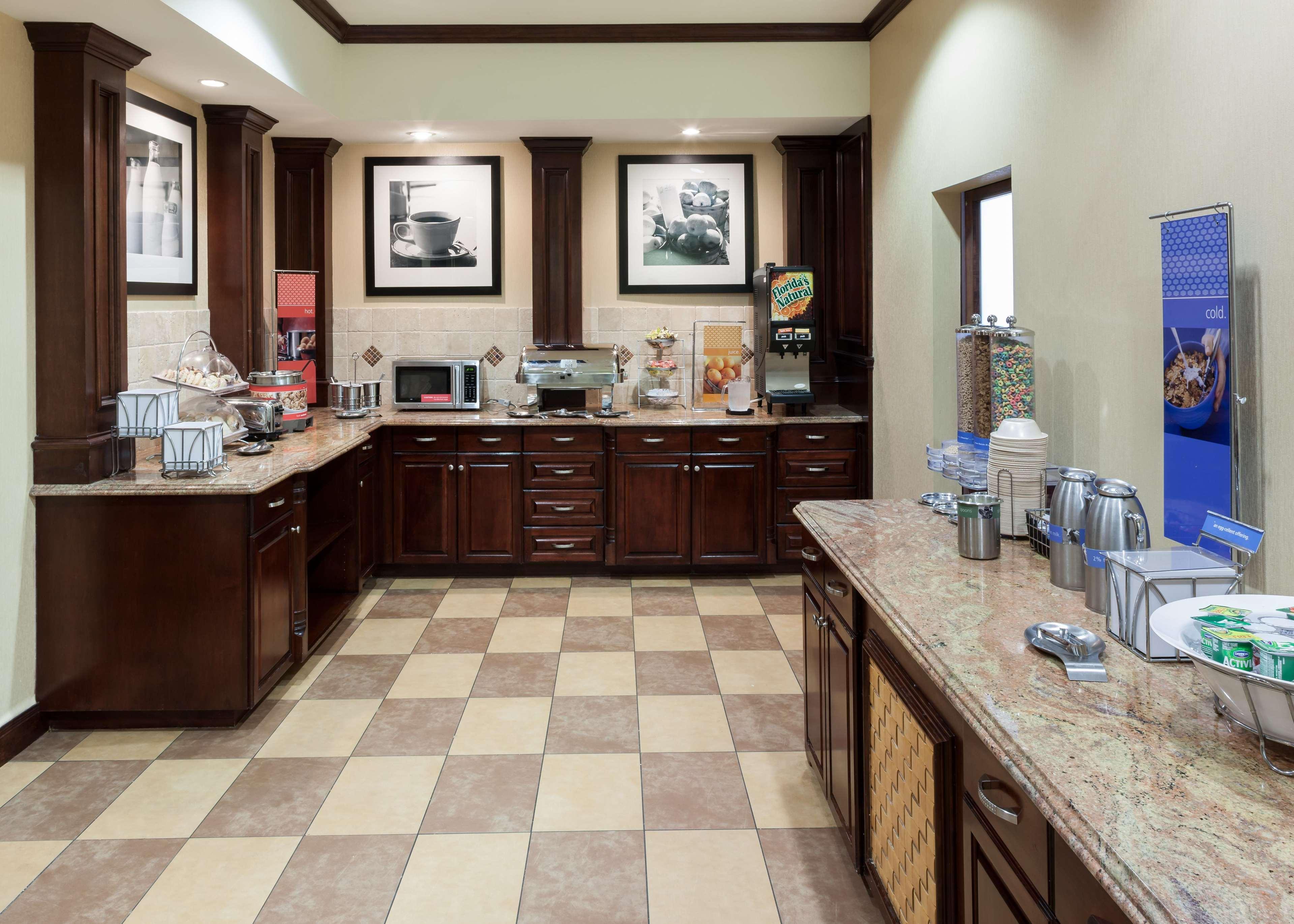 Hampton Inn & Suites Dallas-Arlington-South Buitenkant foto