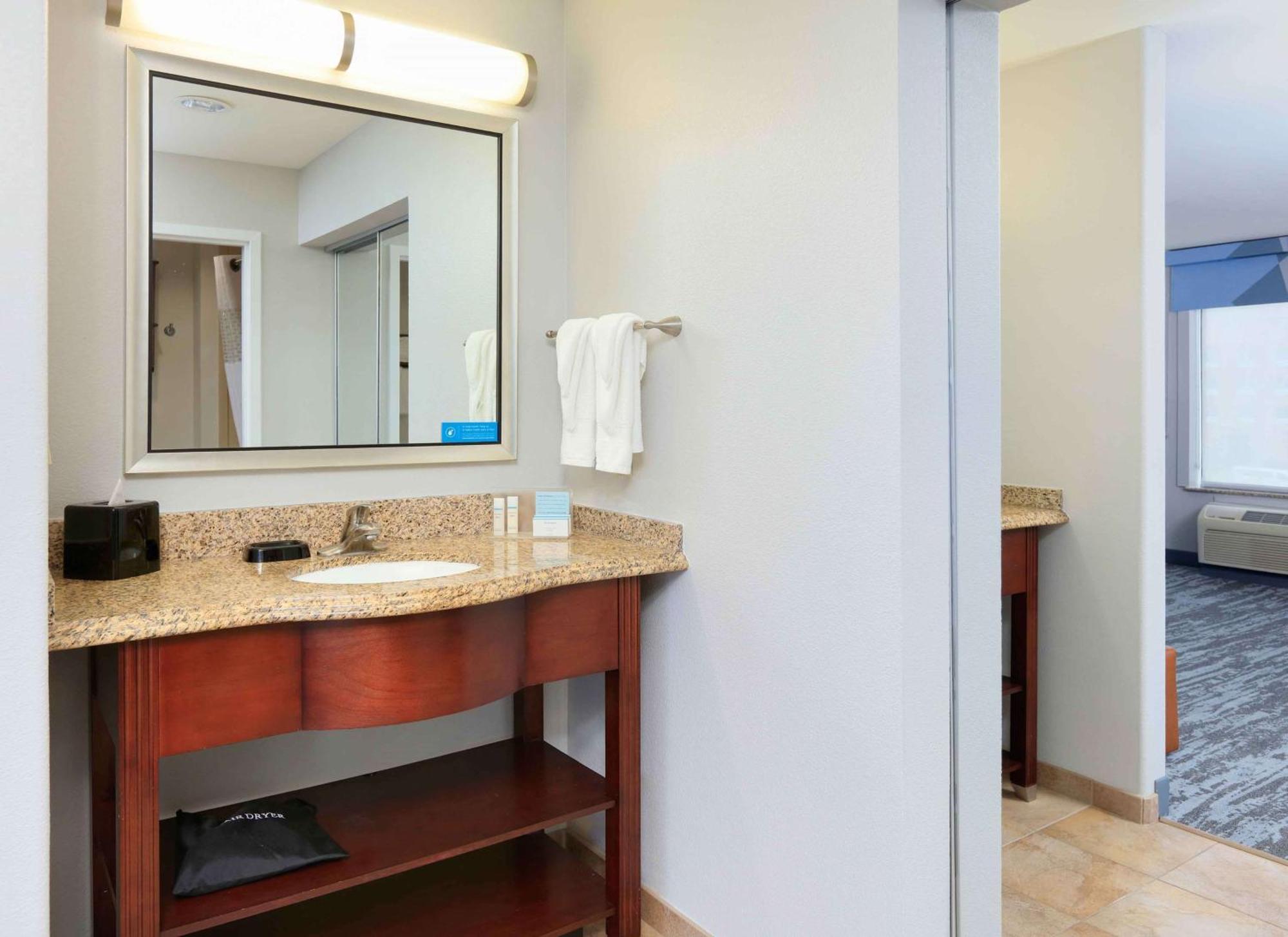 Hampton Inn & Suites Dallas-Arlington-South Buitenkant foto